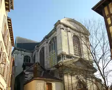 PXL007 Eglise st-Pantaléon, façade du XVIIIè siècle